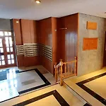 アパート Spacious Two Bedroom In Centre