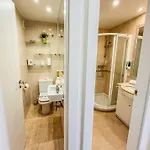 Spacious Two Bedroom In Centre Apartment *