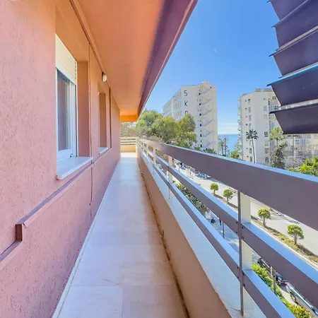 Spacious Two Bedroom In Centre * Marbellac