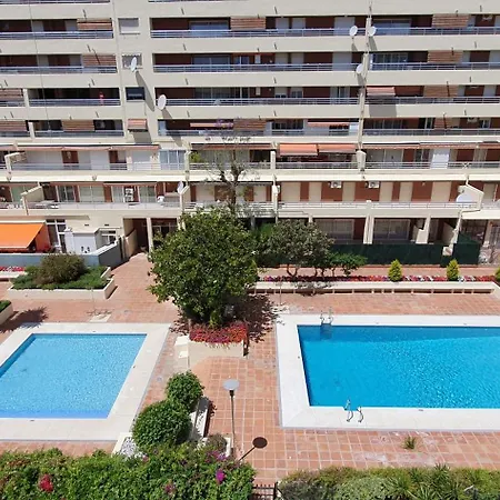 Spacious Two Bedroom In Centre Appartement *