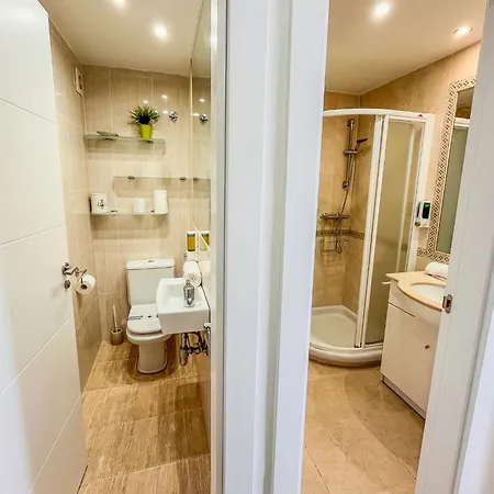 Spacious Two Bedroom In Centre Appartement *