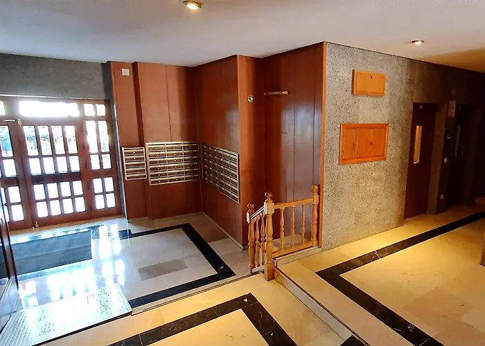 アパート Spacious Two Bedroom In Centre