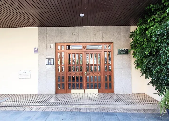 Spacious Two Bedroom In Centre