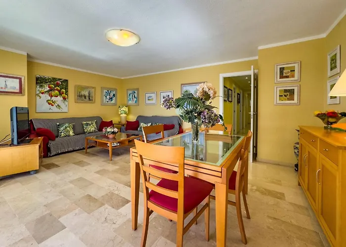 Apartament Spacious Two Bedroom In Centre Marbella