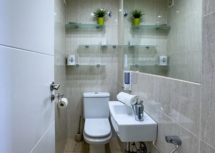 Spacious Two Bedroom In Centre Apartament Marbella