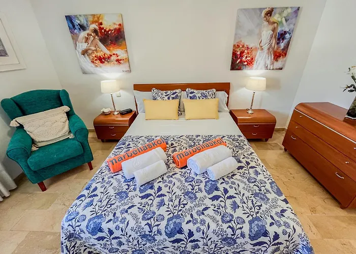 Апартаменты Spacious Two Bedroom In Centre *