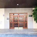 Spacious Two Bedroom In Centre