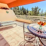 Spacious Two Bedroom In Centre 公寓 马尔韦利亚