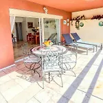 Spacious Two Bedroom In Centre Апартаменты Марбелья