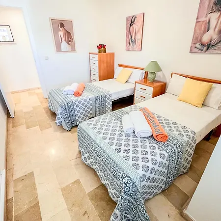 Appartement Spacious Two Bedroom In Centre *
